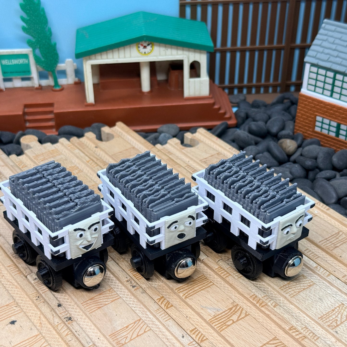 Narrow Gauge Slate Trains with 3D Faces