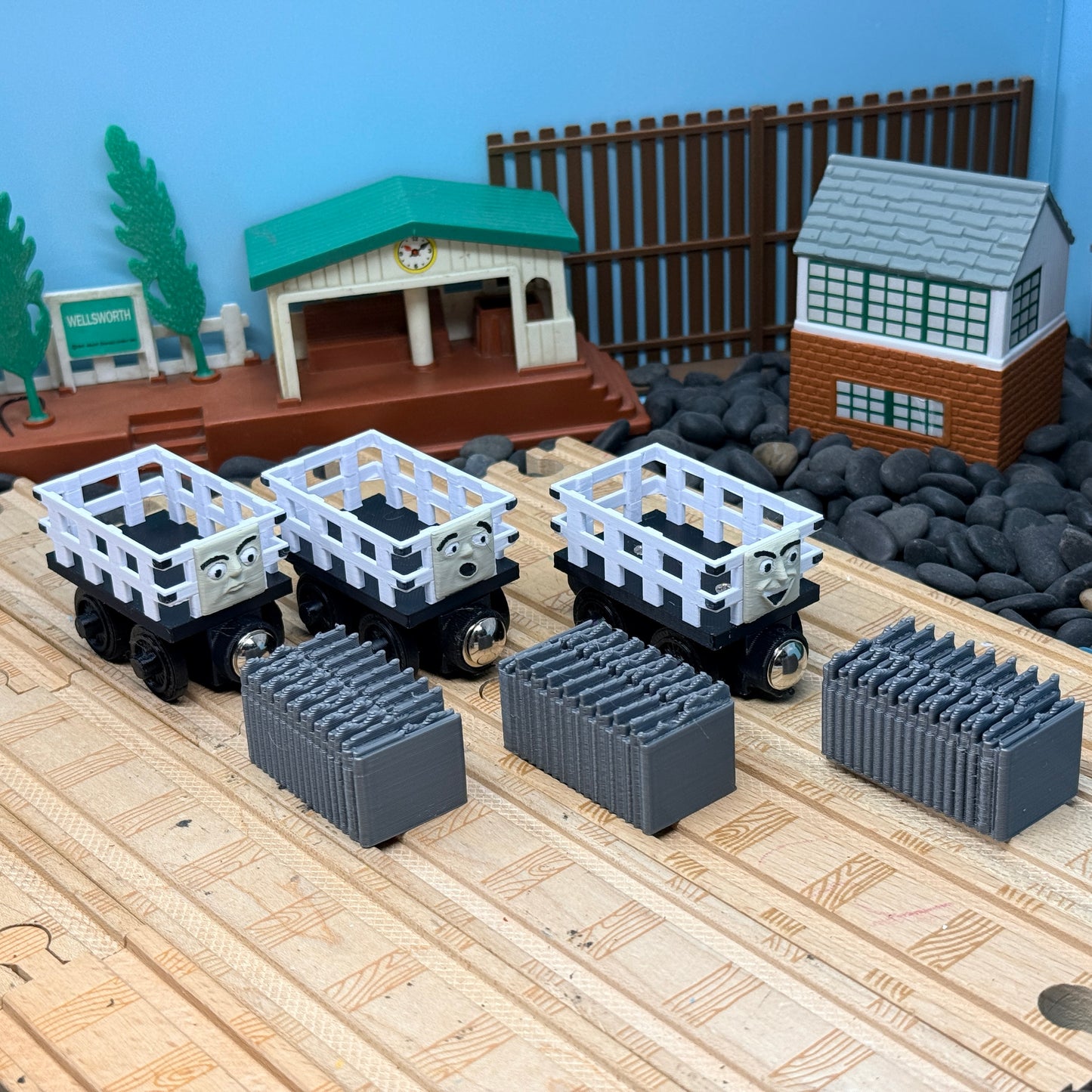 Narrow Gauge Slate Trains with 3D Faces